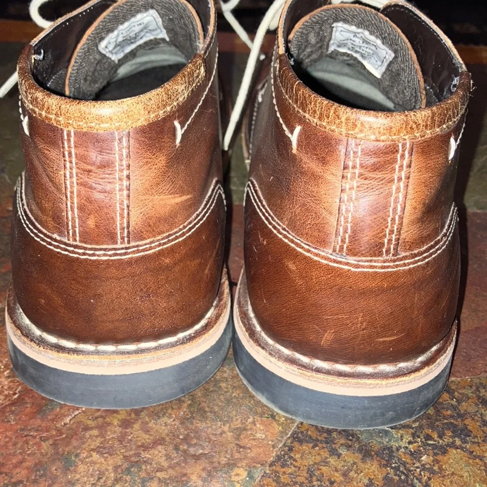 Steve Madden Brown “Wood” Chukka Boots with Leather‎ Upper